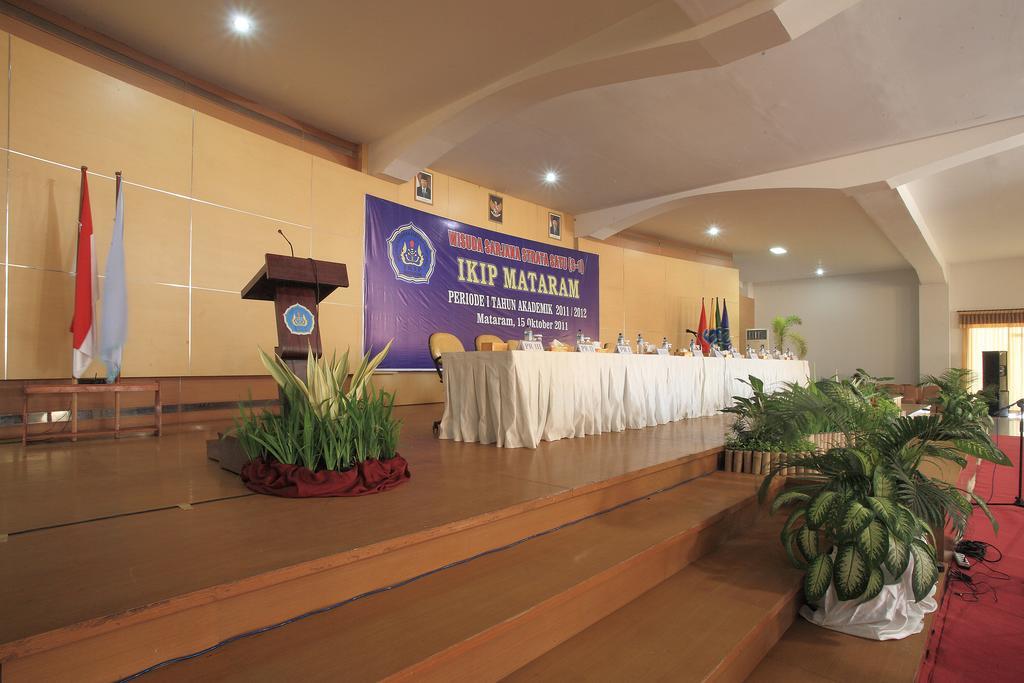 فندق Narmada Convention Hall ماتارام المظهر الخارجي الصورة